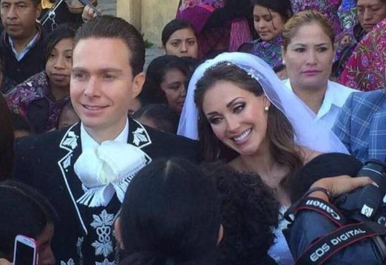 Casamento da ex-RBD, Anahi, e Manuel Velasco 