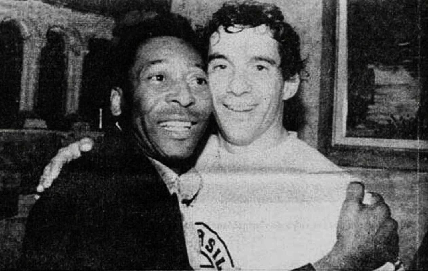 O único encontro de Pelé com Ayrton Senna aconteceu na boate Limelight, em São Paulo. Na ocasião, o piloto comemorava a vitória no GP do Brasil de 1993