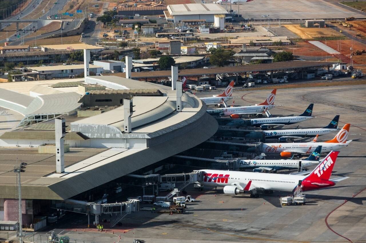 Paralisação dos aeronautas afetam Aeroporto de Confins
