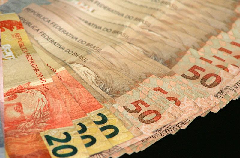 Bebidas e alimentos foram os principais responsáveis pela alta de 0,31% em janeiro de 2017