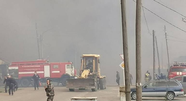 Fogo atingiu cerca de 200 prédios em Krasnoyarsk, na Sibéria