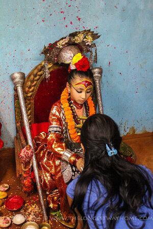 — É imensamente triste ... nosso astrólogo tinha previsto no ano passado que a minha tia ia sair de casa, e nós estávamos querendo saber como essa situação inédita iria acontecer. Mas nós nunca esperávamos por isso


Conheça o R7 Play e assista a todos os programas da Record na íntegra!

