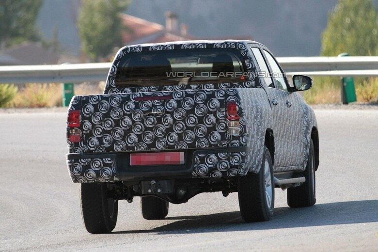 A nova versão da picape japonesa mescla requinte e robustez, não é? Que venham as imagens oficias