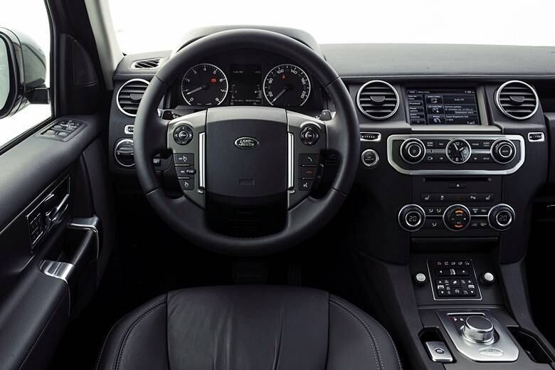 Outra mudança é o sistema de som premium, agora fornecido pela Meridian. A unidade testada pelo R7 trazia o sistema opcional "Surround", com 17 alto-falantes e potência incrível de 825 Watts. Este é marcado pela extrema fidelidade

LEIA A AVALIAÇÃO COMPLETA DO NOVO LAND ROVER DISCOVERY

Saiba tudo sobre carros! Acesse R7.com/carros