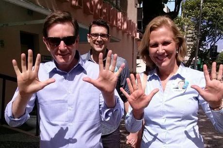 Crivella e a mulher, Sylvia Crivella, votaram por volta das 9h30