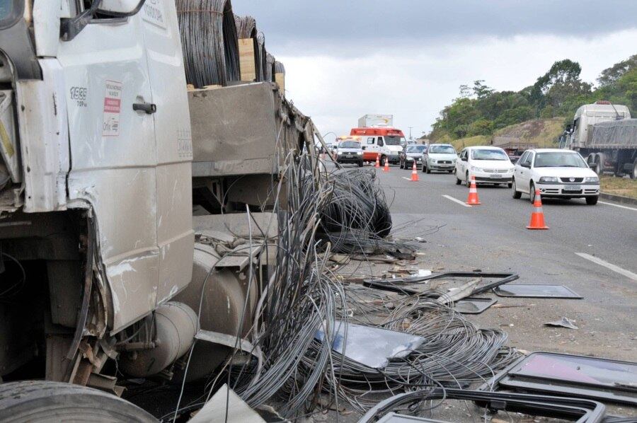 Acidente grave deixa uma pessoa morta no km 605 da BR-32