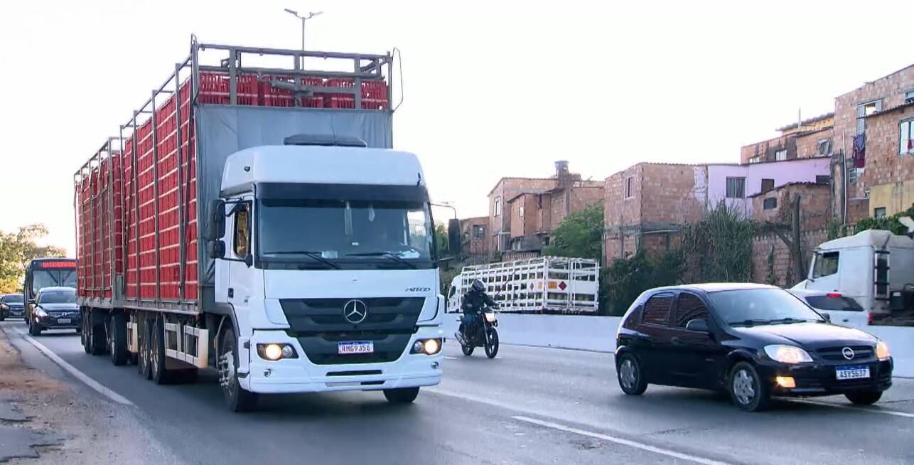 Passageira morreu após ser atingida por carreta