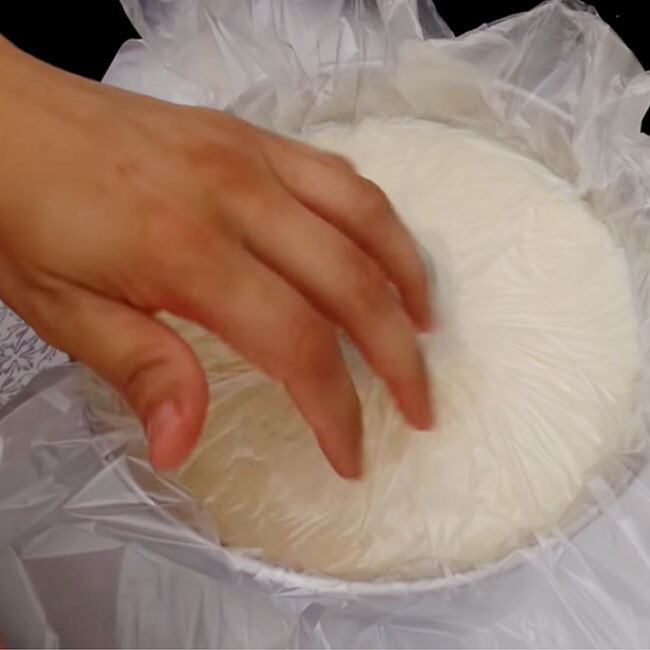 Manjar de Coco com Calda de Ameixa