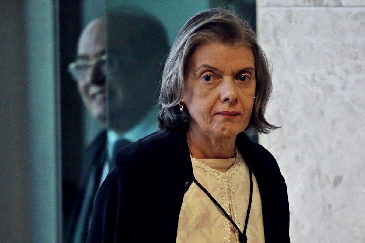 Ministra pediu que Exército realize a perícia