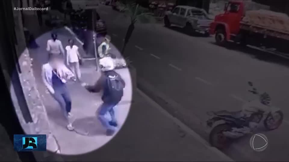 Assaltante é baleado ao tentar roubar celular de delegado aposentado no centro de SP