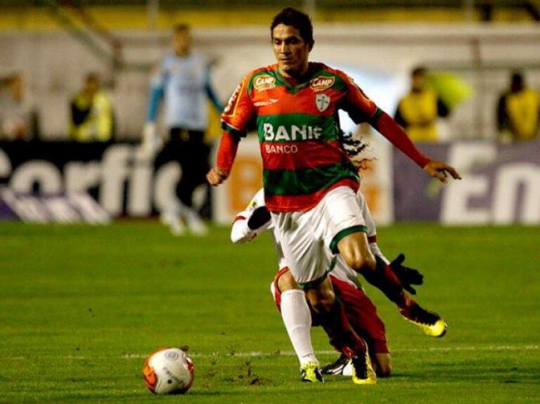 Camisa 5 da Portuguesa em 2013, Ferdinando continua em atividade mesmo aos 38 anos. Ele disputou a Série D pelo Novoperário-MS (Foto: Foto: Divulgação / LANCE!)