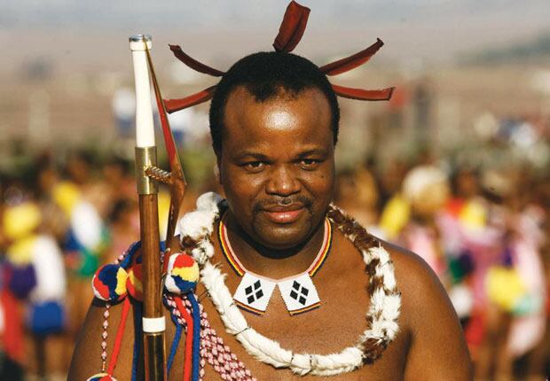 Uma das últimas monarquias restantes no continente africano, a Suazilândia é governada pelo rei Mswati III, coroado em 1986