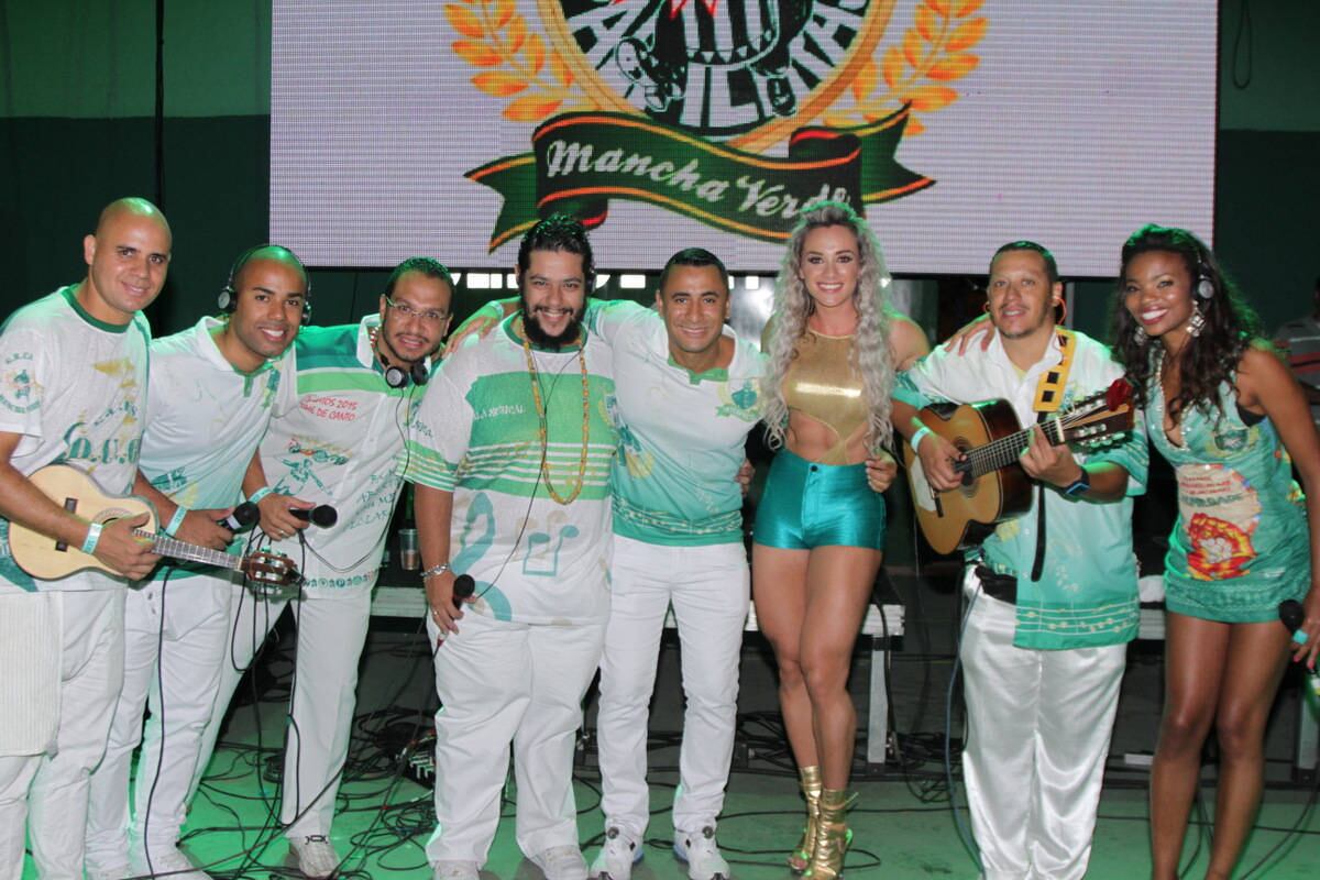 Juju arrasando com os compositores da escola 
