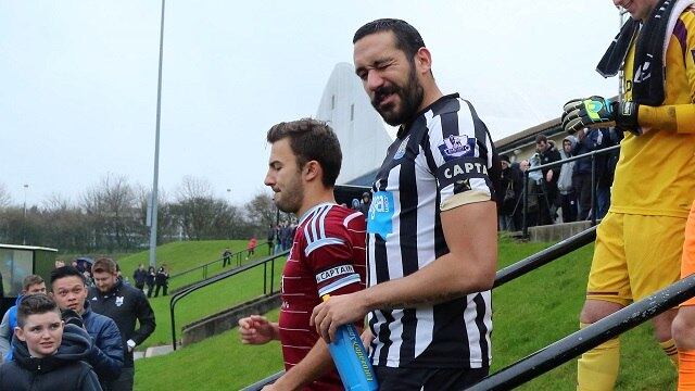 O jogador defendeu sua equipe, o Newcastle United, em jogo da Copa da Liga Inglesa sub-21, diante do West Ham. Ele atuou por 87 minutos e foi importante para a vitória de 4 x 1 de sua equipe