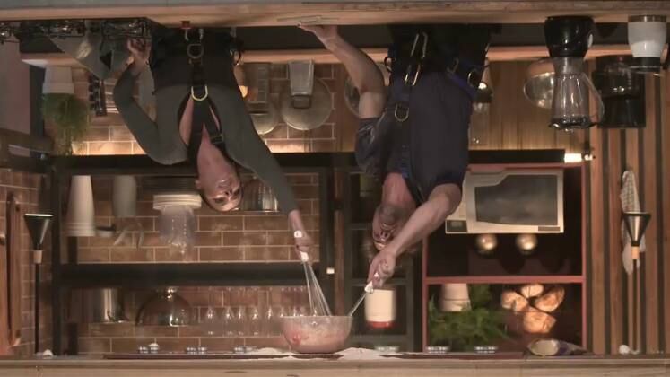 41 - A oitava Prova dos Casais inverteu o mundo de Power Couple e os participantes tiveram que montar um bolo de cabeça para baixo!