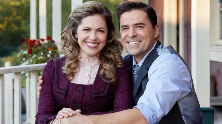 Acompanhe a nova fase na vida do casal Rosemary e Lee na décima temporada de Quando Chama o Coração, de segunda a sexta-feira, a partir das 21h45, na RECORD.