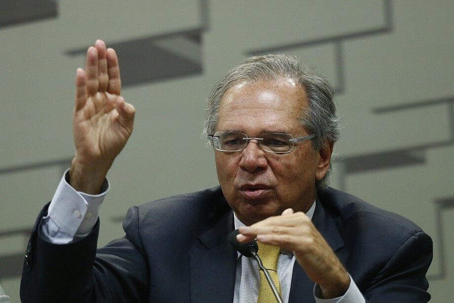 O ministro da Economia Paulo Guedes em audiência no Senado