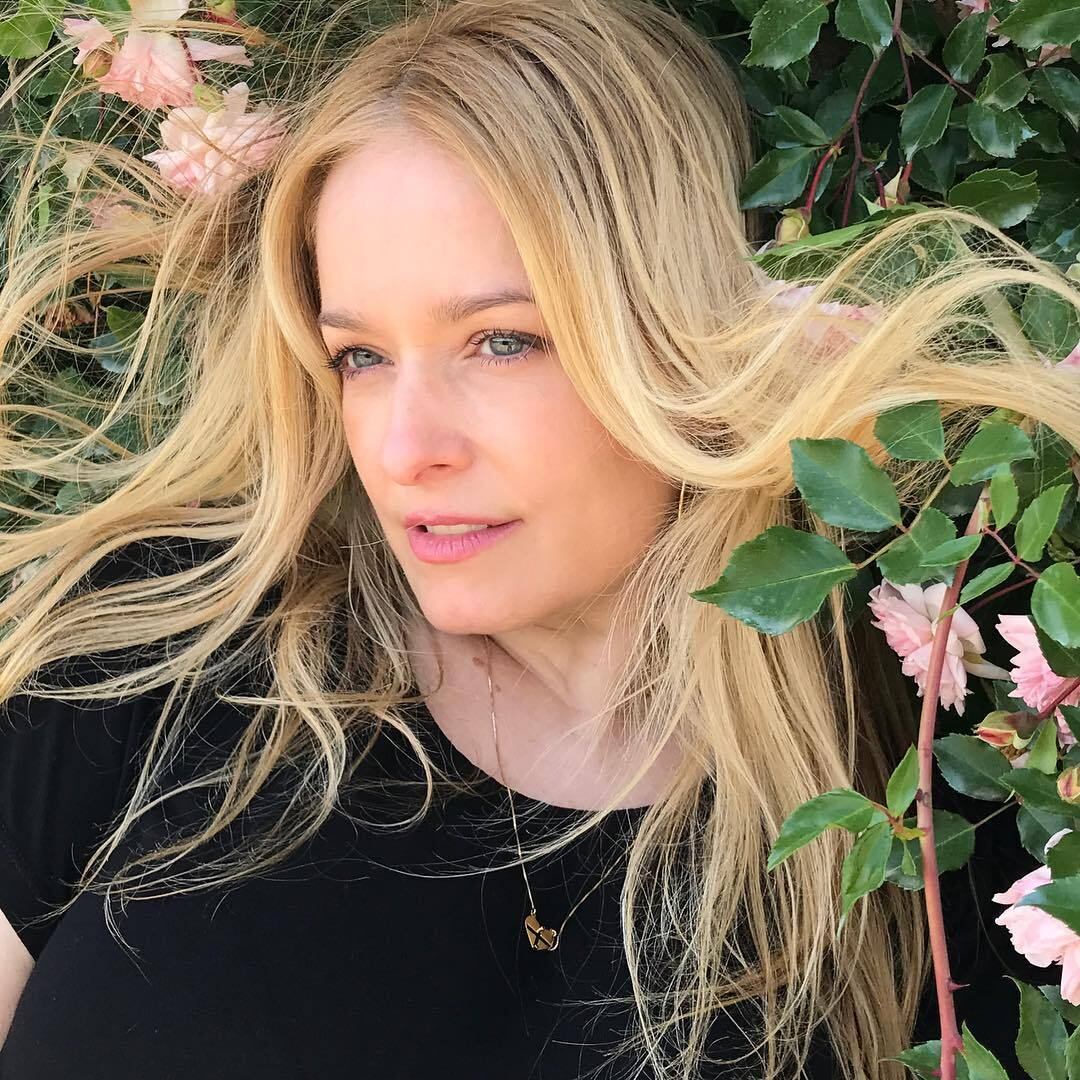 Luciana Vendramini

Luciana encantou muita gente durante sua juventude. Hoje, aos 46 anos, ela mostra que sua beleza continua intacta