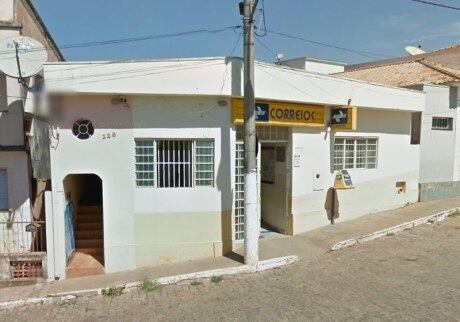Cofra da agência foi arrastado