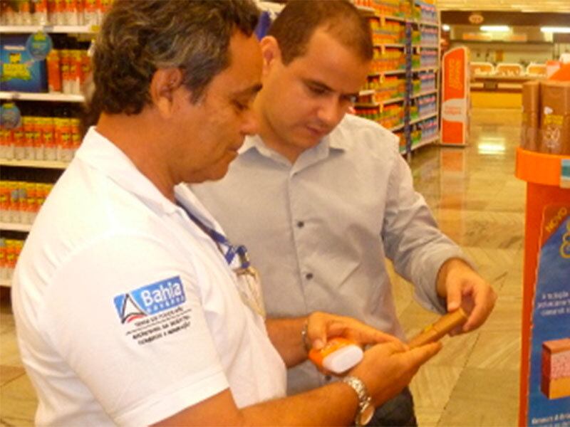 Os consumidores também podem denunciar produtos suspeitos para a Ouvidoria do Ibametro, por meio do telefone 0800 071 1888