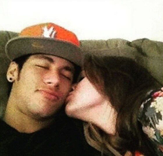 Neymar e Marquezine começaram a se aproximar no fim de 2012