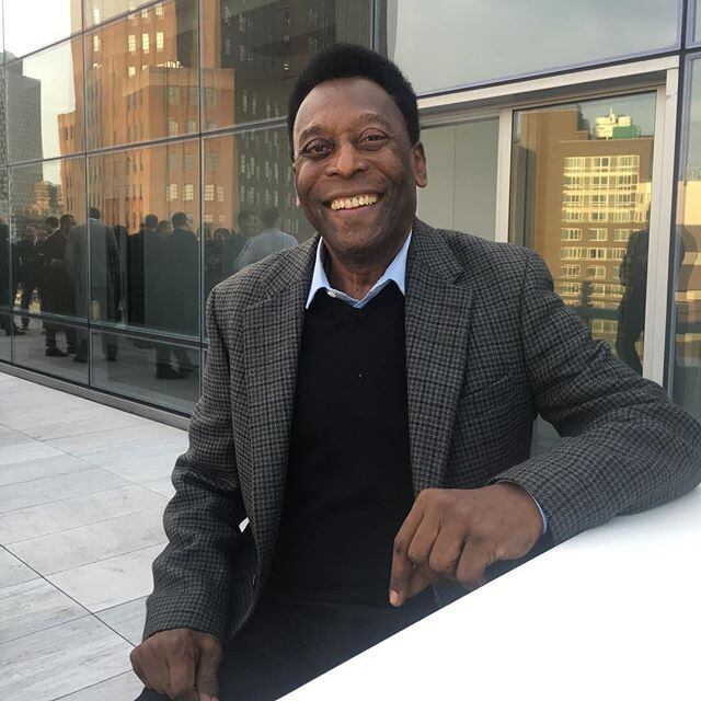 Pelé é um dos favoritos a acender a tocha dos Jogos Olímpicos
