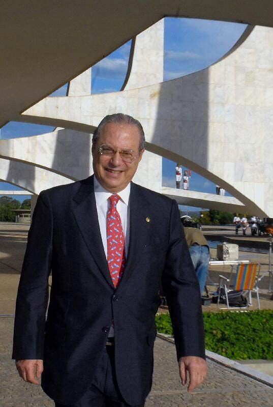 Maluf pode ter que devolver o dinheiro supostamente desviado no Brasil