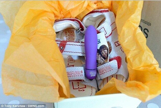 Em resposta à ela, a Amazon disse que não precisava devolver o produto, que ela poderia descartá-lo da maneira que achasse mais conveniente. Eles disseram que ela iria ser atendida da melhor maneira possível e que o reembolso seria feito imediatamente

Veja mais notícias na página oficial do Hora 7 no Facebook!
