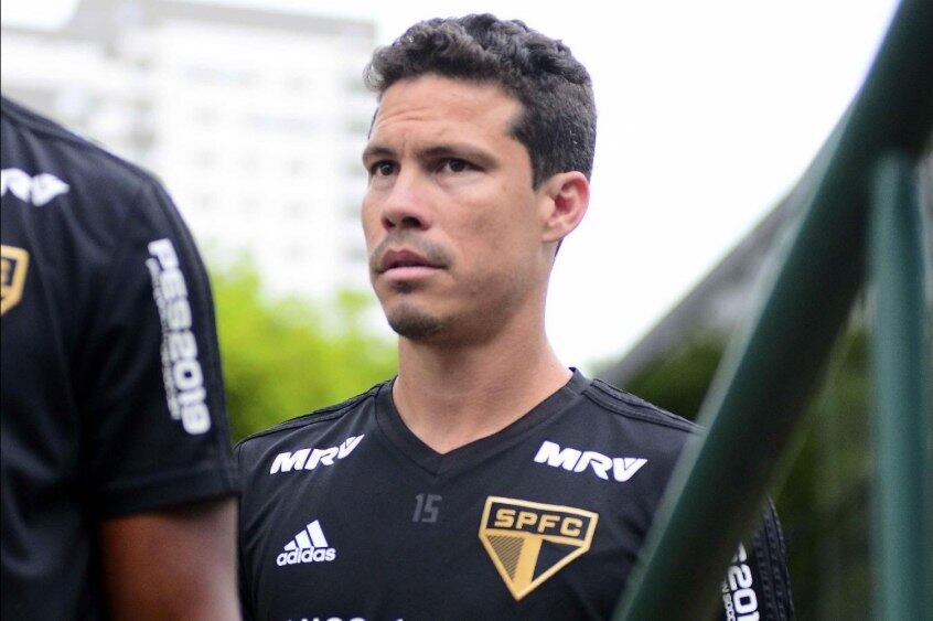 Hernanes ainda não reestreou oficialmente pelo São Paulo