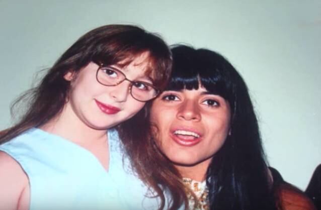 Deborah só voltaria à carreira artística em 2003, aos 18 anos. Dessa vez, ela foi atuar como backing vocal e cantora de bandas cover. Raça Negra, Marciano e Zezé Di Camargo e Luciano estão entre os músicos que deram as primeiras oportunidade para ela nesse período. Com o sucesso dos trabalhos no meio artístico, logo ela ampliou seu currículo com gravações ao lado de Eduardo Costa, Leonardo e Matogrosso e Mathias

Chega de preconceito contra o funk. Deixa MC Melody ser funkeira e rebolar – mesmo que tenha 8 anos de idade
