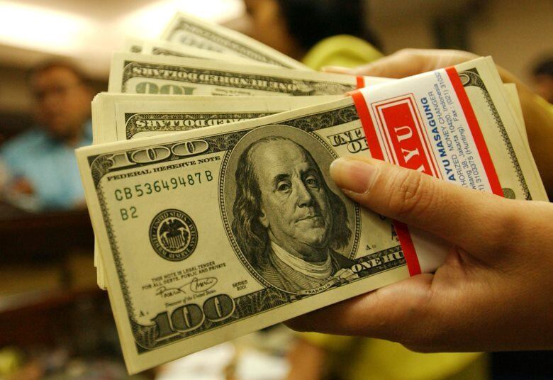 Moeda norte=americana teve leve alta nesta terça-feira (28)