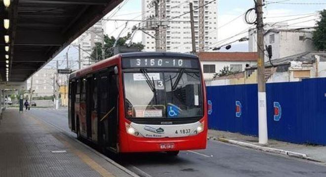 Por causa de obras, trólebus são substituídos por ônibus a diesel na Mooca
