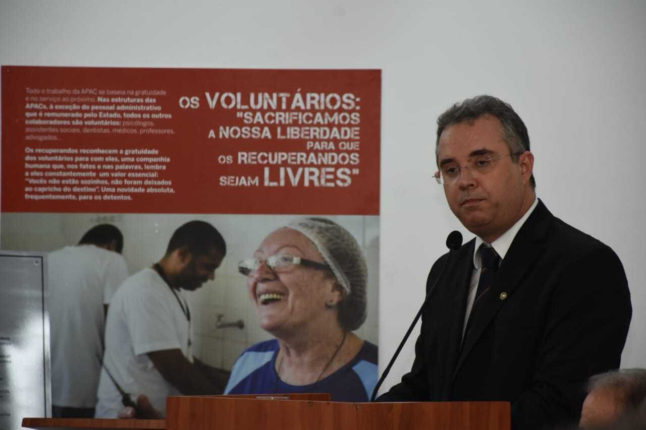 Um processo seletivo para 21 cargos já está na fase final de realização. A Apac também capacita, de início, 35 voluntários que vão ajudar na gestão e no atendimento às mulheres