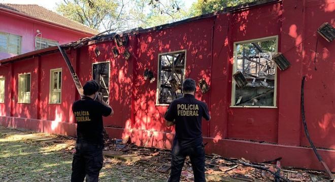 Por se tratar de uma instituição federal, a PF é a responsável pela investigação