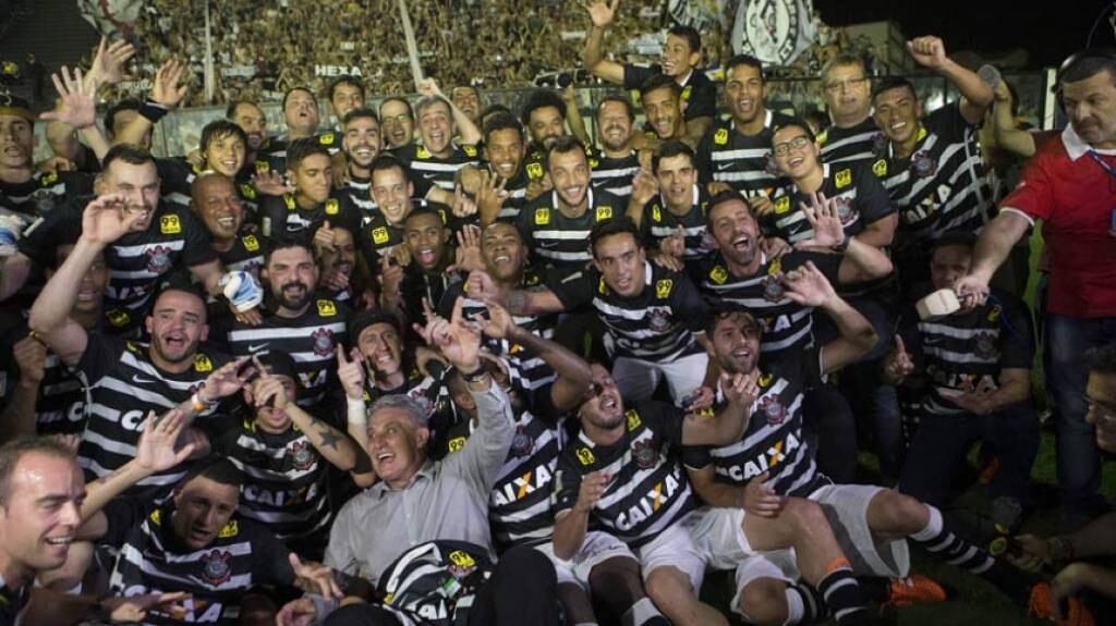 Mais uma equipe campeã brasileira que também venceu o Osmar Santos no primeiro turno foi o Corinthians em 2015. O Timão foi líder da primeira fase do torneio, com 40 pontos. quatro acima do Atlético-MG. O clube manteve a boa fase e foi campeão com 81 pontos.