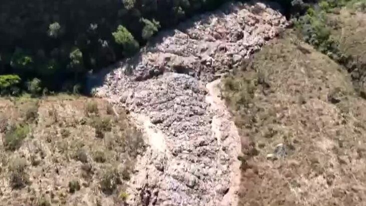 Lixão desaba em Padre Bernardo, contamina córrego e compromete abastecimento de água no DF e Entorno