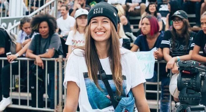 Dora Varella concilia rotina de treinamentos com a escola