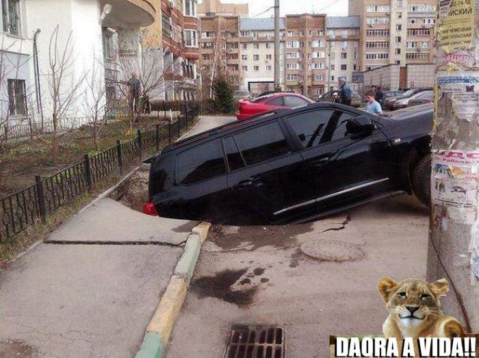 Ela já estava pensando em trocar de carro mesmo!