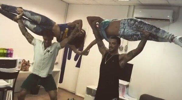 Nos bastidores da novela teen, os dois mostram os superpoderes que só o crossfit é capaz de proporcionar