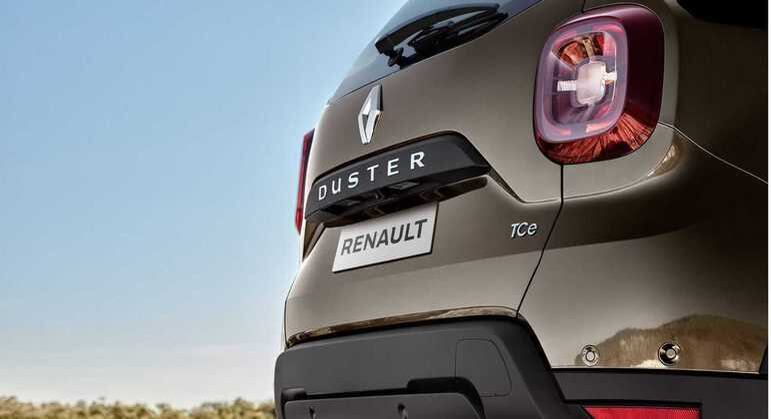 Modelo vem equipado com sensor de estacionamento com câmera de ré