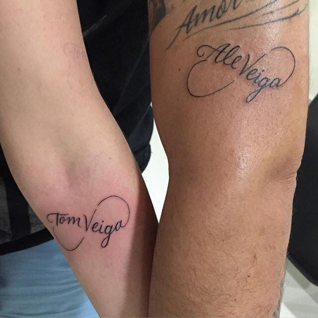 O casal tem algumas tatuagens que contam a história de amor deles