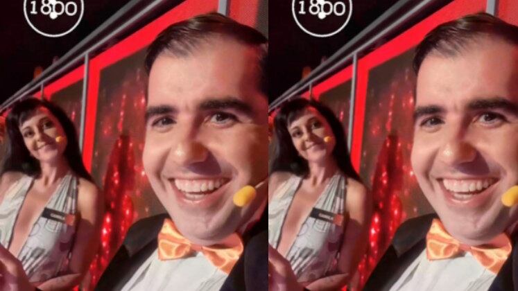 Bora aproveitar o clima de pagode! Camila Florence mandou bem no pandeiro e Allan Vilches fez questão de gravar a amiga tocando enquanto se preparavam para o programa