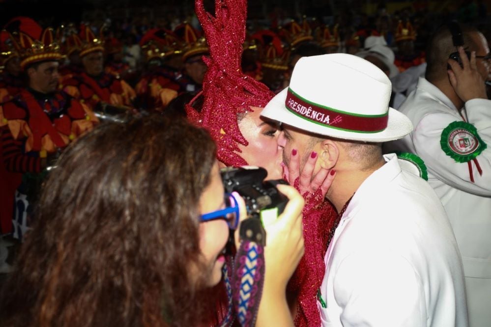 Paolla Oliveira e Diogo Nogueira, na Sapucaí