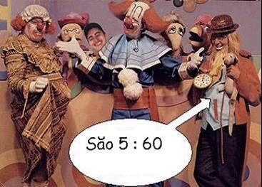 E o famosos bordão: "Que horas são? 5:60. Falta um minuto para daqui a pouco"

Veja por onde anda o primeiro Bozo e outros ex-apresentadores
