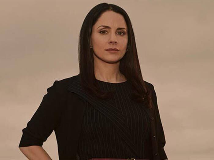 Lydia Rodarte-Quayle: É funcionária do alto escalão da Madrigal Electromotive e antiga aliada
de Gus Fring. Ela começa a suprir Walt e Jesse com metilamina e ajuda
Walt a expandir as suas operações no exterior