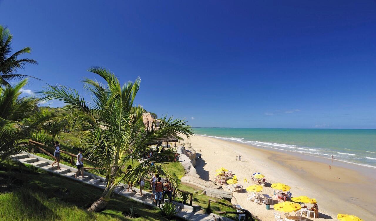 Os destinos de Prado, no Sul da Bahia, são realmente de tirar o fôlego. As praias com águas quentes e cristalinas atraem turistas que buscam tranquilidade. Na foto, a Praia do Tororão
