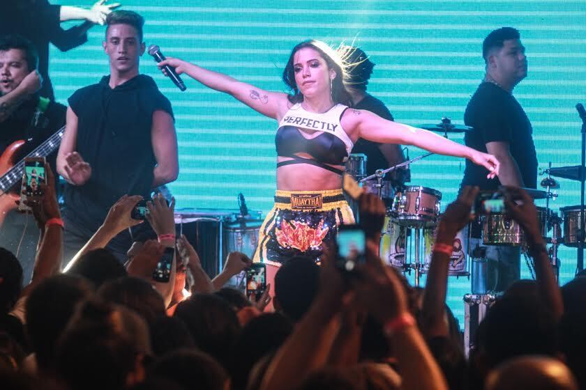 O show começou como todos os outros: na maior tranquilidade