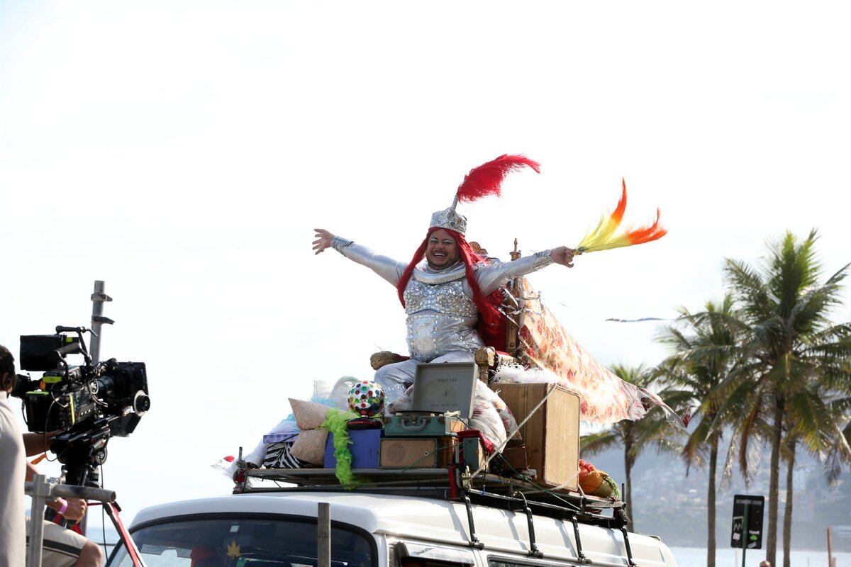 Fiorella Mattheis mostra o corpão em gravação no Rio de Janeiro