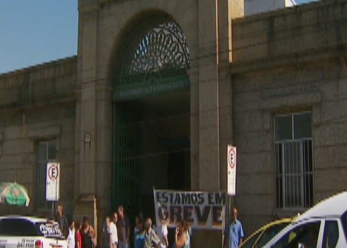 Salários atrasados são a principal causa da greve dos coveiros
