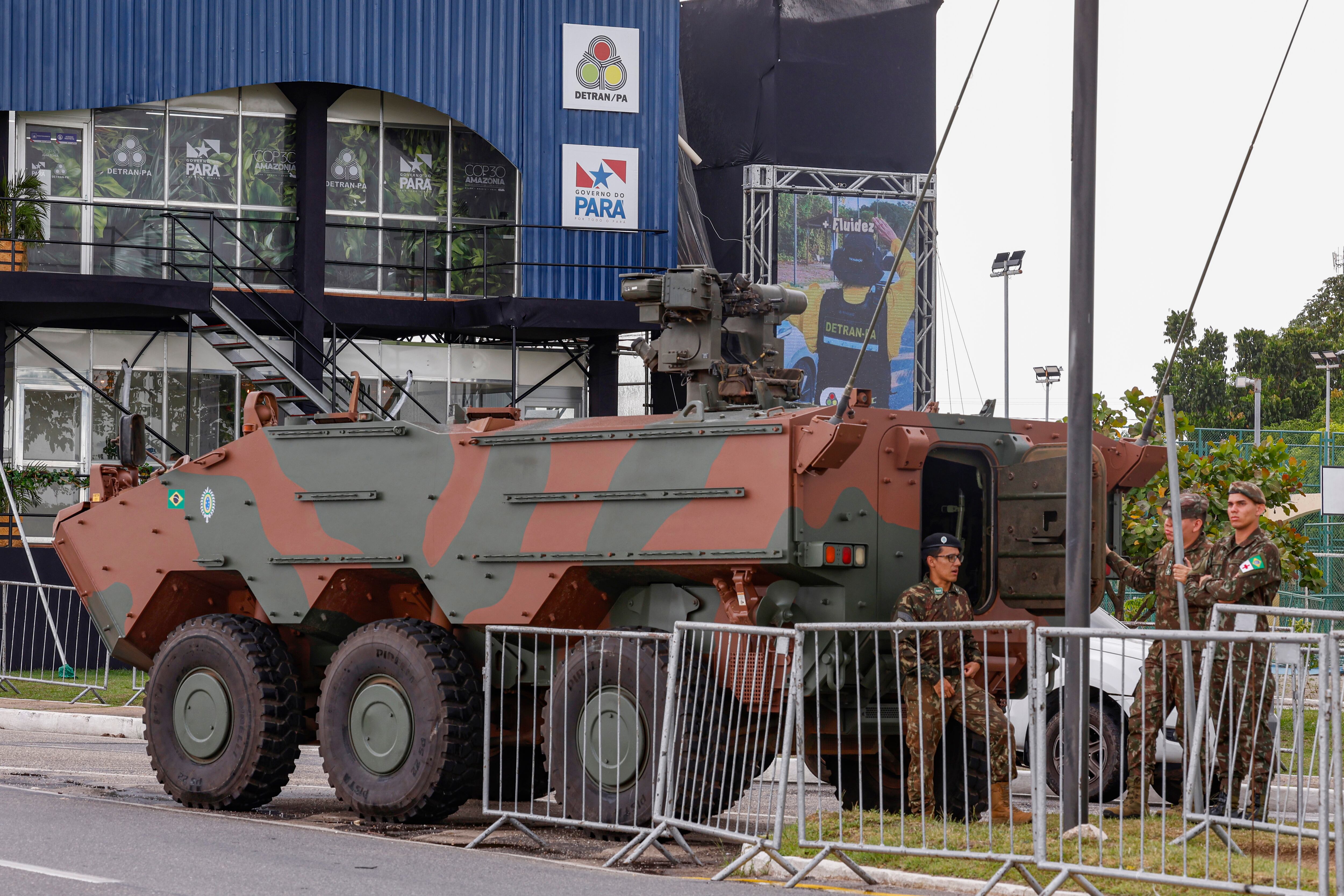 Belém (PA), 06/11/2025 - Soldados do exercito fazem segurança nos arredores da COP30. Foto: Tânia Rêgo/Agência Brasil